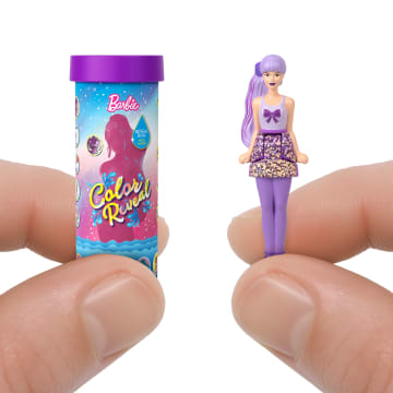 Barbie Mini BarbieLand Muñeca Color Reveal
