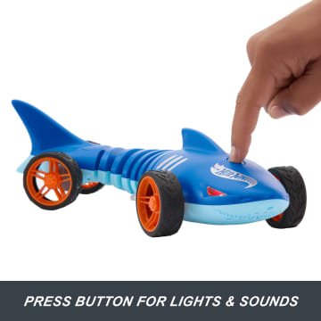 Hot Wheels RC 1:15 Scale Shark Speeder, Battery-Powered Remote-Control Vehicle - Imagem 3 de 6