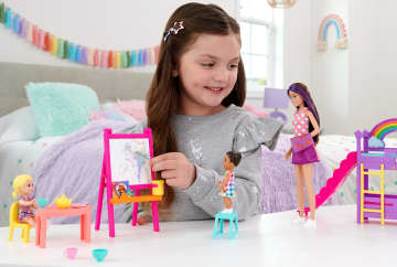 Barbie-Skipper Premiers Jobs Coffret Garderie-Poupées et Accessoires - Imagem 2 de 6