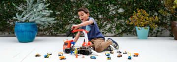 Matchbox Action Drivers Matchbox Transforming Excavator, Toy Construction Truck With 1:64 Scale Vehicle