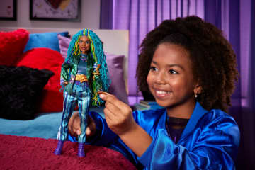 Disney descendants: The Rise Of Red  Uliana, Sur Cadette D’Ursula - Image 2 of 6