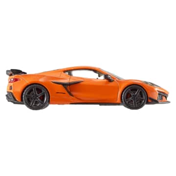 Hot Wheels Collector Vehículo de Colección Auto Premium Escala 1:43 Corvette Z06
