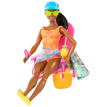 Barbie Pink Passport Hawaii Brooklyn Doll & Set With Clothes & Travel Accessories - Imagem 2 de 5
