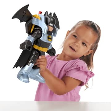 Imaginext DC Super Friends Figura de Juguete Batman XL Batwing y Accesorios - Imagem 2 de 6