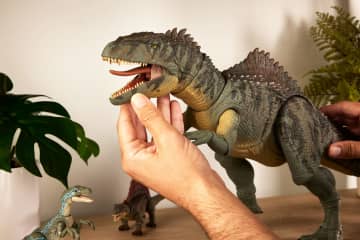 Jurassic World Dominion Hammond Collection Giganotosaurus Dinosaur Figure Collectible Toy