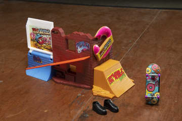 Hot Wheels Skate Coffret de Jeu Planchodrome Beignerie - Imagen 2 de 6