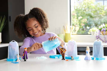 Disney  La Reine des Neiges  Ice Reveal  Poupée Surprise, Ami, Acc. - Image 2 of 6