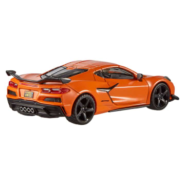 Hot Wheels Collector Vehículo de Colección Auto Premium Escala 1:43 Corvette Z06