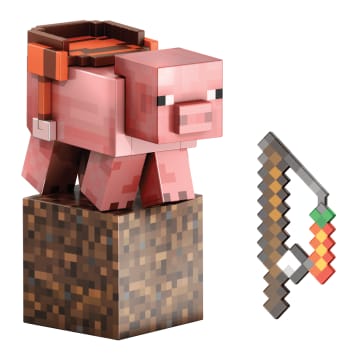 Minecraft Diamond Level Pig Action Figure, 4 Accessories, 5.5-in Collector Scale