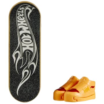 Hot Wheels Skate Vehículo de Juguete Patineta SMOKIN’ RIDE™ con Tenis - Imagen 2 de 4