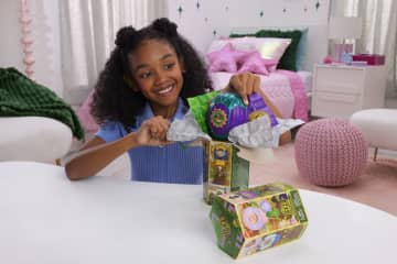 Universal Pictures’ Wicked Ozian Balloons Reveal, Surprise Small Doll