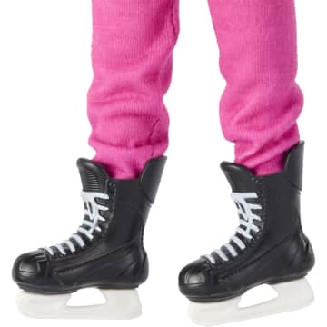Barbie Tim Hortons PWHL Fashion Doll in Pink, Purple, & Teal Hockey Jersey, includes Hockey Accessories - Imagen 4 de 6
