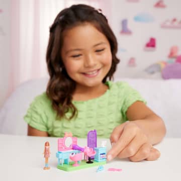 Barbie Mini Barbieland Collectible Hair Salon Playset With 1.5-inch Barbie Doll, interactive Play Areas For Storytelling Fun - Imagem 2 de 6