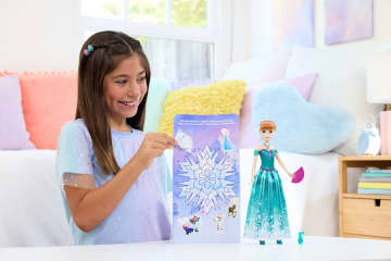 Disney Frozen Spin & Reveal Anna Fashion Doll & Accessories With 11 Surprises From Disney Movie - Imagen 2 de 6