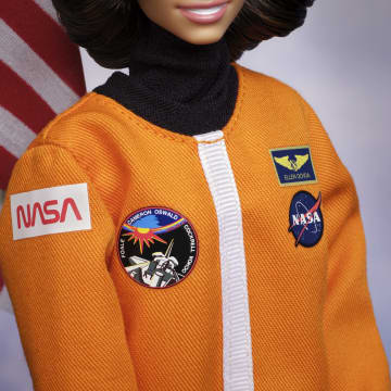 Barbie Signature Inspiring Women Ellen Ochoa Fashion Doll Collectible, Astronaut Suit & Accessories - Image 4 of 6