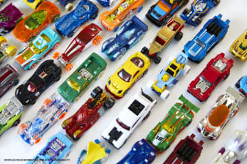 Hot Wheels 1:64 Scale Basic Toy Car Or Truck - Imagen 4 de 6
