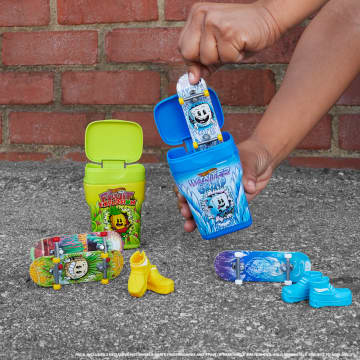 Hot Wheels Skate Veículo de Brinquedo Dois Pacotes de Chicletes - Imagen 4 de 6