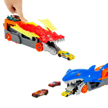 Hot Wheels City Battling Creature Transports Vehicle & 10 Die-Cast Toy Cars