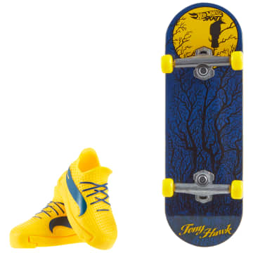 Hot Wheels Skate Vehículo de Juguete Patineta MYSTERIOUS MOON™ con Tenis
