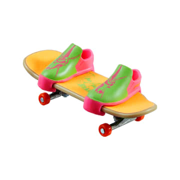 Hot Wheels Skate Vehículo de Juguete Patineta de Colección HOWLAN™ + ROCKSTER™ con Diecast - Image 3 of 6