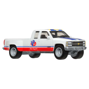 Hot Wheels Collector Vehículo de Colección Auto Transportador 92 Chevy CK 3500 & 63 Chevy Nova - Image 4 of 6