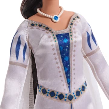 Disney Wish Queen Amaya Of Rosas Fashion Doll, Posable Doll & Accessories - Image 5 of 5