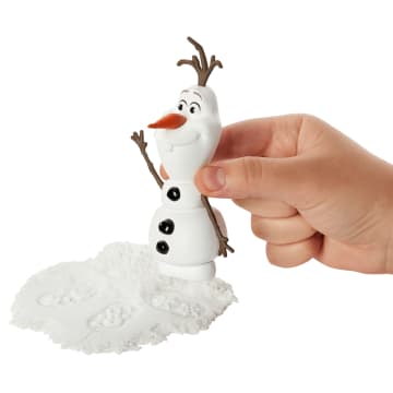 Disney Frozen Elsa & Olaf Adventures With Elsa Doll, Olaf Figure, Moldable Sand & 4 Stampers - Image 4 of 6