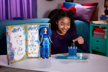 Disney Descendants: The Rise Of Red – The Sorcerer's Cookbook With Doll, Fizz, Slime & Chloe Doll Reveal Surprises