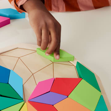 Fisher-Price Juguete para Bebés Rompecabezas Geométrico Mandala de Madera - Image 3 of 6