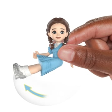Universal Pictures’ Wicked: For Good Oz Story Set, 5 Small Dolls With 5 Movie-inspired Accessories - Image 6 of 6