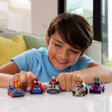 Hot Wheels RacerVerse Veículo de Brinquedo Capitão Marvel no Jato - Image 2 of 6