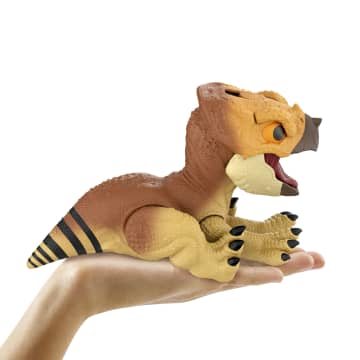 Jurassic World Rebirth Primal Protector Aquilops Dolores Interactive Dinosaur Toy