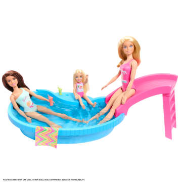 Barbie Coffret de Jeu et Poupée, Blonde, Piscine, Serviette, Boissons - Imagen 3 de 5