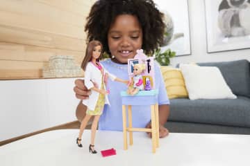 Barbie Profissões Conjunto de Brinquedo Pediatra Cabelo Castanho Com Bebê