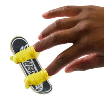 Hot Wheels Skate Veículo de Brinquedo Skateboard LINED LUMINESENCE™ com Tênis