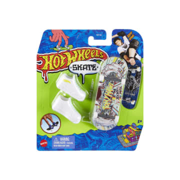 Hot Wheels Skate Veículo de Brinquedo Skateboard GRIP & GRIND™ com Tênis - Image 4 of 4