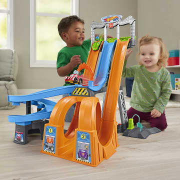 Little People Hot Wheels La Tour des Boucles de Course - Image 2 of 6