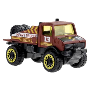 Hot Wheels Trucks 10-Pack Of Toy Semis, Construction, Pickup Trucks & More - Imagen 5 de 6