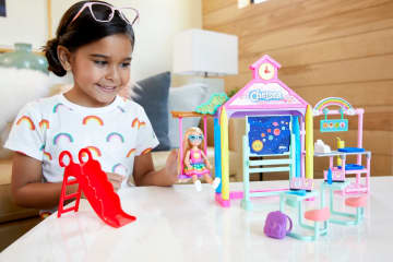 Barbie Set de Juego Chelsea Diversión en La Escuela