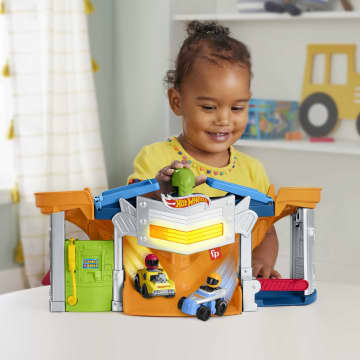Fisher-Price HW Little People Coffret Piste Course à Emporter - Imagem 2 de 6