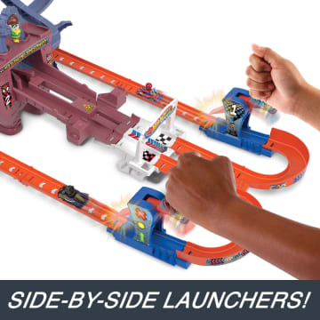 Hot Wheels Racerverse Spider-Man's Web-Slinging Speedway Track Set With 2 Hot Wheels Racers