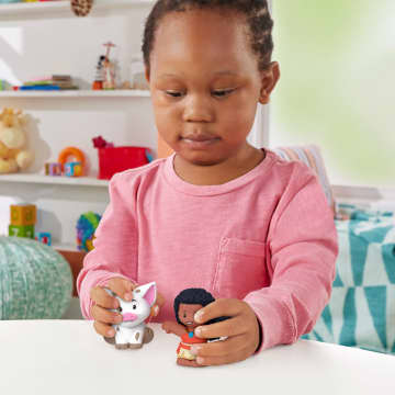 Fisher-Price Little People Princesses Disney Moana et Pua, 2 Fig. - Imagen 2 de 6