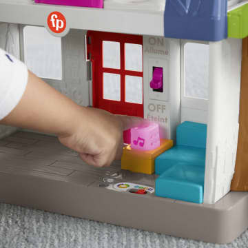 Little People Friends Together Play House Version Anglaise et Française - Image 3 of 6