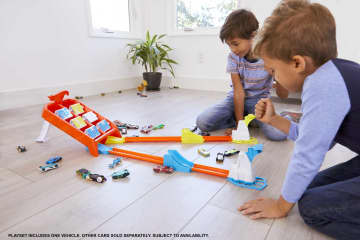 Hot Wheels Action Pista de Juguete Vueltas y Choques
