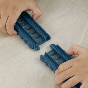 Thomas & Friends Pista de Juguete Entrega Interactivo Cranky - Image 5 of 7
