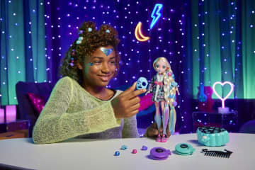 Monster High Doll, Lagoona Blue Spa Day Set With Wear And Share Accessories - Image 2 of 6