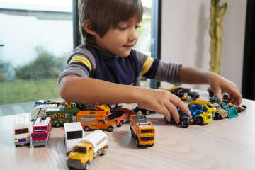 Matchbox Basics Vehículo de Juguete Auto Básico