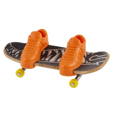 Hot Wheels Skate Veículo de Brinquedo Skateboard RAD & ROTTEN™ com Tênis - Image 3 of 5