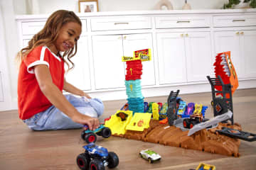 Hot Wheels Monster Trucks Pista de Juguete Arena de Demolición Semi-Finales Demo Derby