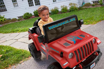 Fisher-Price Power Wheels Vehículo Montable Jeep® Wrangler 6V Rojo